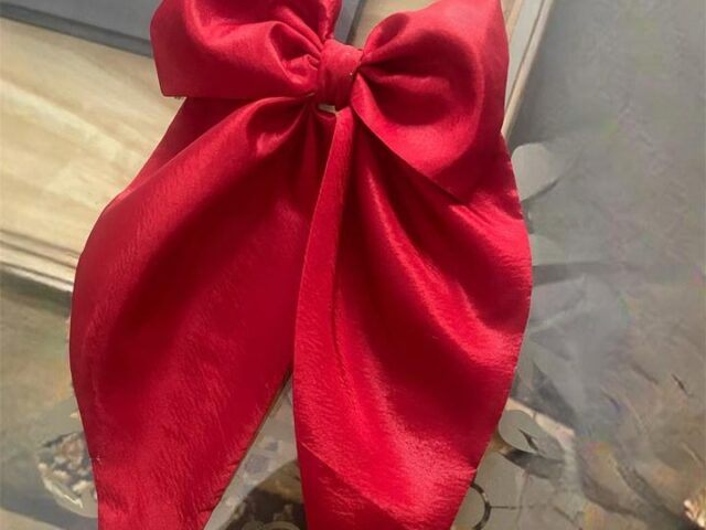 Scarf Bow Clip