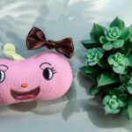 brown single layer hijab bow pin