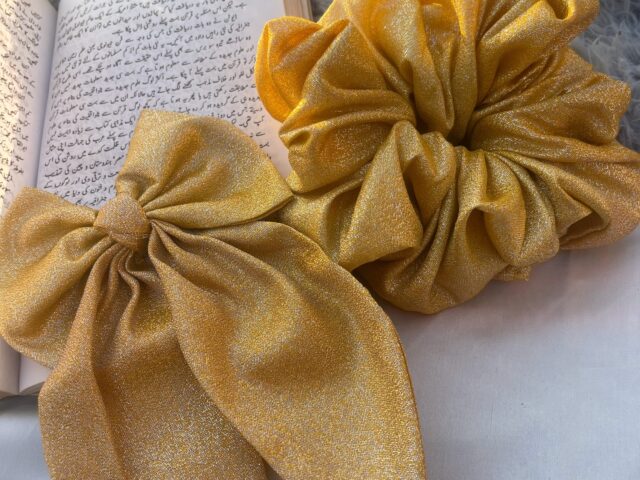 gliter yelow tail pin and xl scrunchies