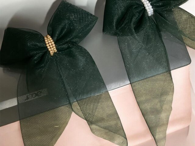 green net scarf bow