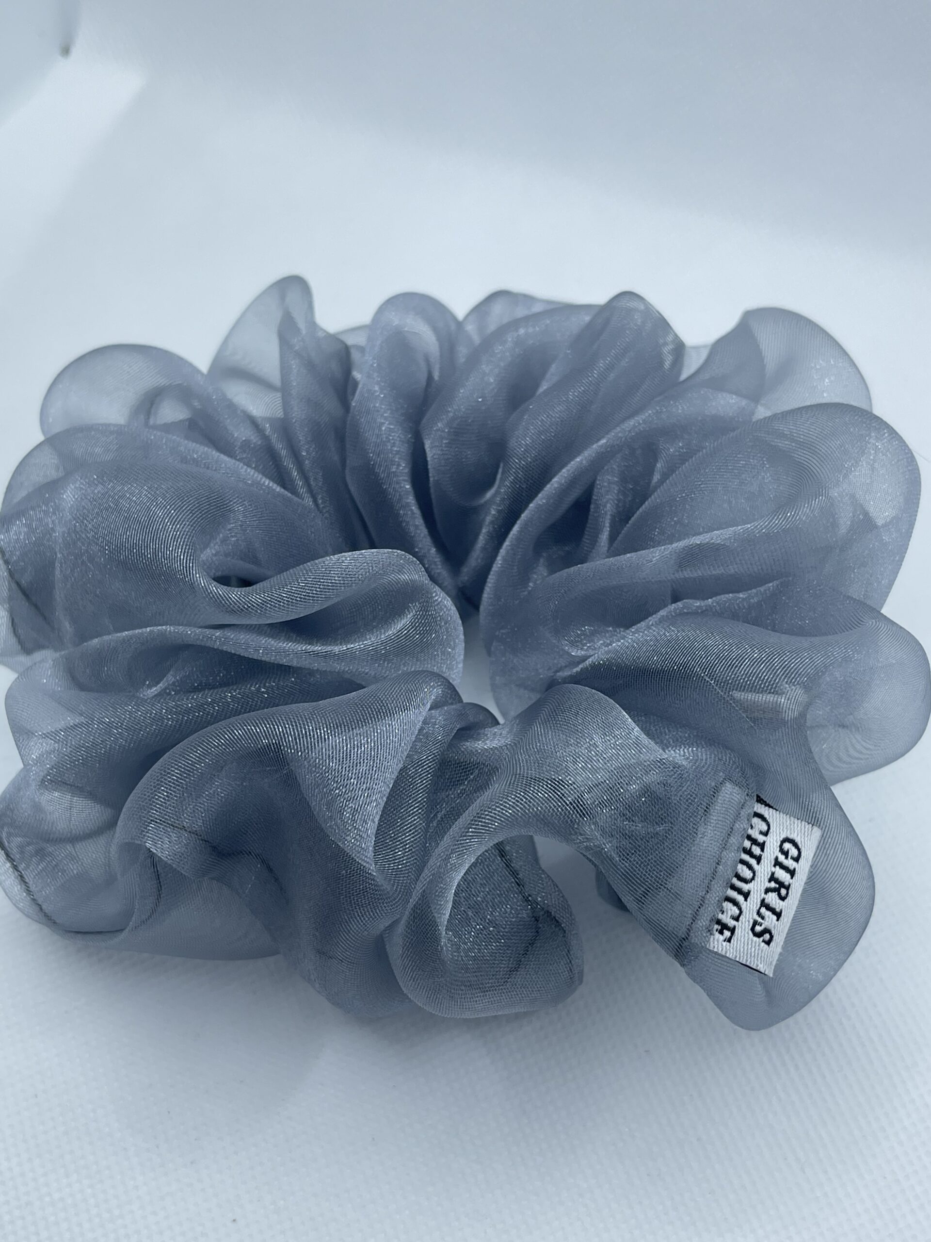grey organza scrunchies]