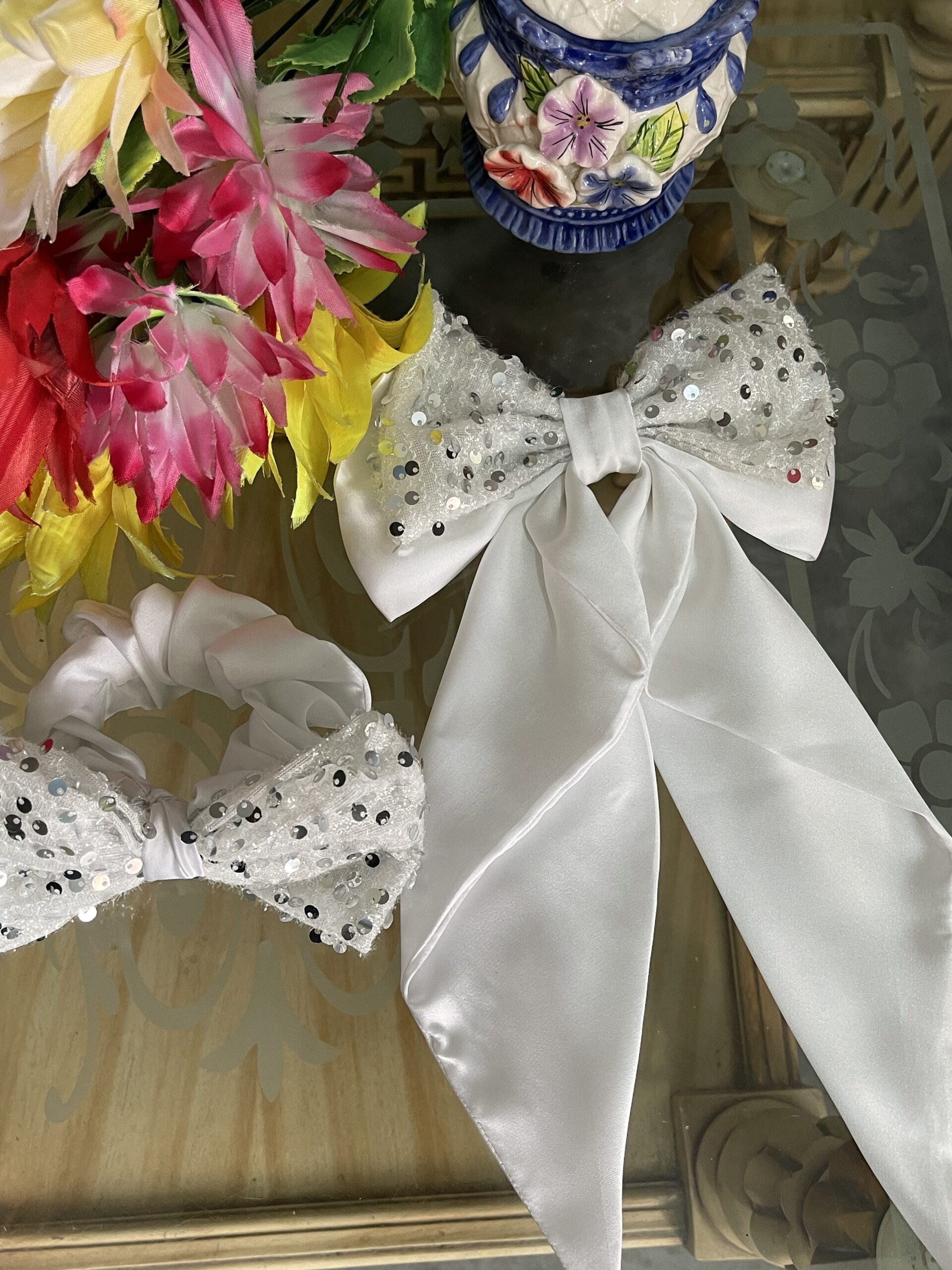 white fancy bow long tail pin with fancy scrunchie